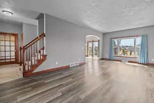 1290 Pemmican Ct, Neenah, WI 54956 - Photo 7