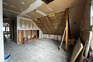 2172 S 18th St, Milwaukee, WI 53215 - Photo 7