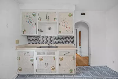 2815 S 91st St, West Allis, WI 53227 - Photo 9