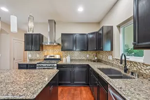 N55W20970 Carters Crossing Cir, Menomonee Falls, WI 53051 - Photo 3