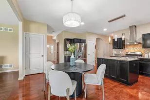 N55W20970 Carters Crossing Cir, Menomonee Falls, WI 53051 - Photo 9