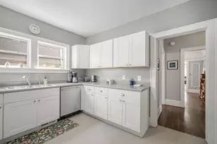 3924 N Maryland Ave, Shorewood, WI 53211 - Photo 11