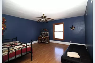 1015  Hagerer St, Racine, WI 53402 - Photo 3