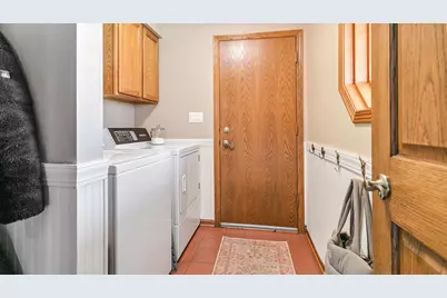 2115  Mount Vernon Dr, Waukesha, WI 53186 - Photo 15