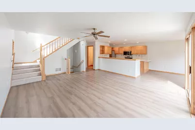 2255  Circle Ridge Rd #E, Delafield, WI 53018 - Photo 3