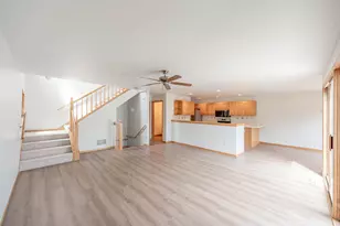 2255 Circle Ridge Rd, Delafield, WI 53018 - Photo 3
