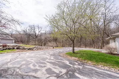 2255  Circle Ridge Rd #E, Delafield, WI 53018 - Photo 19