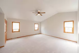 2255 Circle Ridge Rd, Delafield, WI 53018 - Photo 13