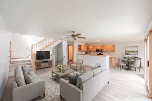 2255 Circle Ridge, Delafield, WI 53018 - Photo 3