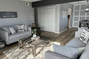 10620 N Ivy Ct, Mequon, WI 53092 - Photo 1