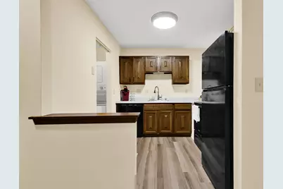 8643 N Servite Dr #115, Milwaukee, WI 53223 - Photo 5