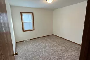 622 Lous Way, Slinger, WI 53086 - Photo 21