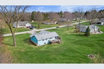 W226N8365  Friess Pl, Lisbon, WI 53089 - Photo 31