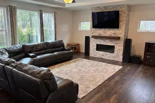 2921 Seven Oaks Ct, Racine, WI 53139 - Photo 3