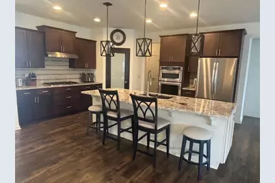 2921  Seven Oaks Ct, Racine, WI 53139 - Photo 7