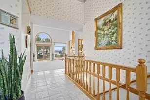 W304N2470 Maple Ave, Delafield, WI 53072 - Photo 9