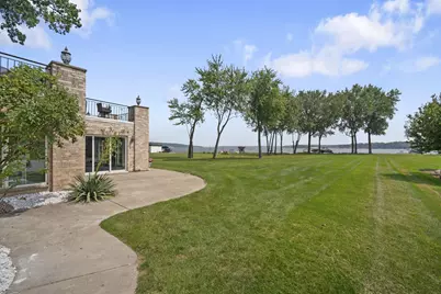 W304N2470  Maple Ave, Delafield, WI 53072 - Photo 41