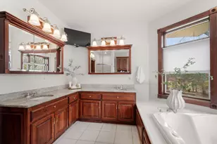 W304N2470 Maple Ave, Delafield, WI 53072 - Photo 27