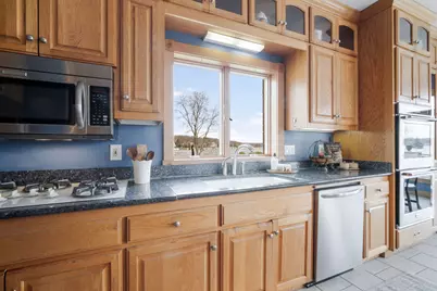 W304N2470  Maple Ave, Delafield, WI 53072 - Photo 17