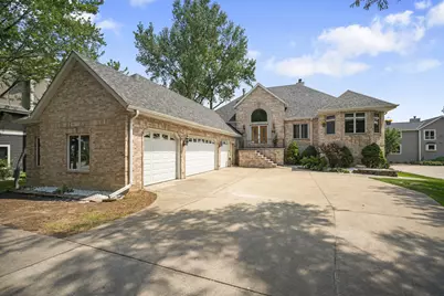 W304N2470  Maple Ave, Delafield, WI 53072 - Photo 7