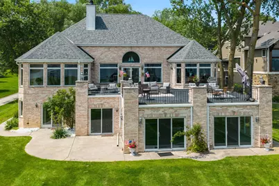 W304N2470  Maple Ave, Delafield, WI 53072 - Photo 1