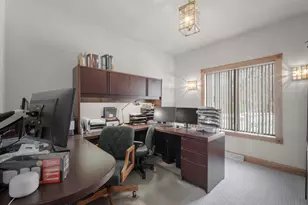 W304N2470 Maple Ave, Delafield, WI 53072 - Photo 29