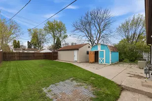 6419 W Verona Ct, Milwaukee, WI 53219 - Photo 23