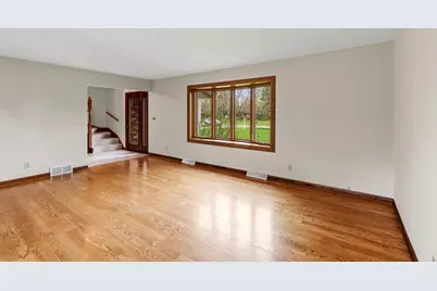 W153N9830  Neptune Dr, Germantown, WI 53022 - Photo 7