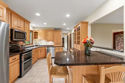 W153N9830  Neptune Dr, Germantown, WI 53022 - Photo 39