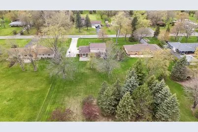 W153N9830  Neptune Dr, Germantown, WI 53022 - Photo 17