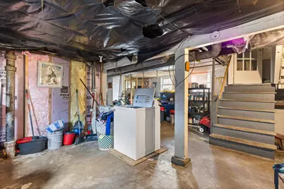 2402 S 20th St, Milwaukee, WI 53215 - Photo 25