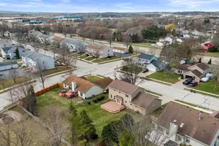 1905 Cliff Alex Ct, Waukesha, WI 53189 - Photo 43