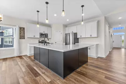 8971  Creekside Cir, Pleasant Prairie, WI 53158 - Photo 11