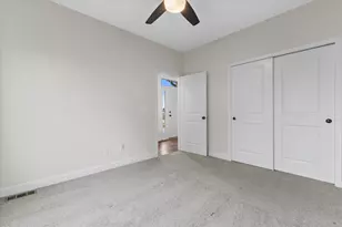 8971 Creekside Cir, Pleasant Prairie, WI 53158 - Photo 25