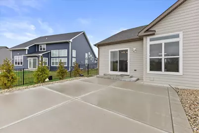 8971  Creekside Cir, Pleasant Prairie, WI 53158 - Photo 33