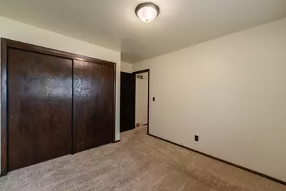 N97W15790  Burr Oak Rd, Germantown, WI 53022 - Photo 11