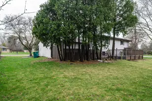 N97W15790 Burr Oak Rd, Germantown, WI 53022 - Photo 29