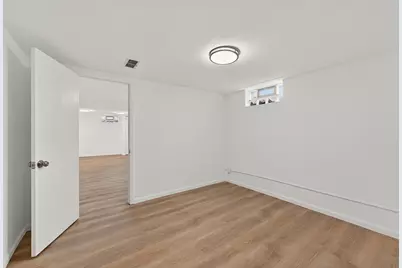 6726 W Silver Spring Dr, Milwaukee, WI 53218 - Photo 35