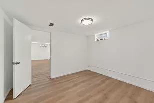 6726 W Silver Spring Dr, Milwaukee, WI 53218 - Photo 35