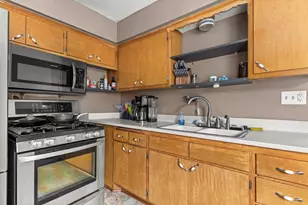 6239 S Kirkwood Ave, Cudahy, WI 53110 - Photo 5