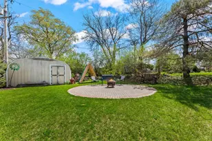 2033 Empire Dr, Waukesha, WI 53186 - Photo 27