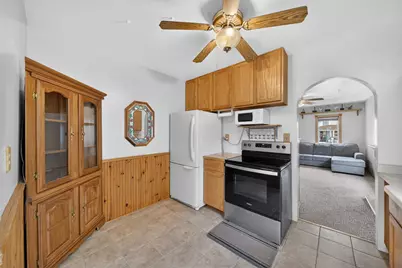 620  N 5th St, Manitowoc, WI 54220 - Photo 5