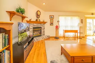 1236 N Water St, Watertown, WI 53098 - Photo 3