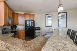 3930 S Lake Dr, Saint Francis, WI 53235 - Photo 37