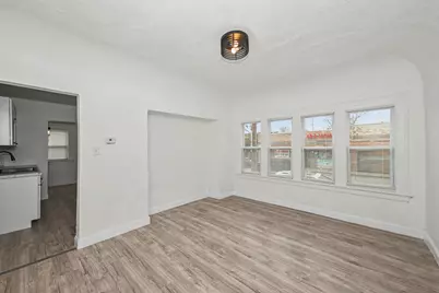 2702 N 38th St, Milwaukee, WI 53210 - Photo 9