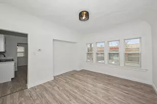 2702 N 38th St, Milwaukee, WI 53210 - Photo 9