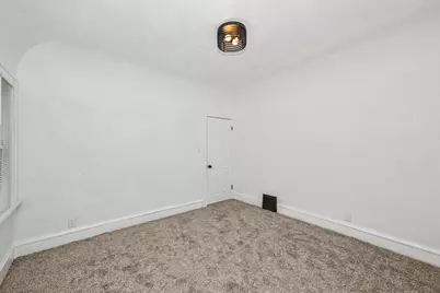 2702 N 38th St, Milwaukee, WI 53210 - Photo 17