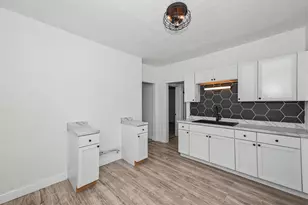 2702 N 38th St, Milwaukee, WI 53210 - Photo 11