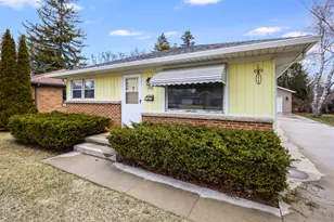 1522 Menasha Ave, Manitowoc, WI 54220 - Photo 3