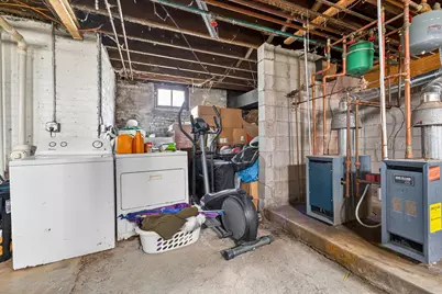 2330 N Palmer St, Milwaukee, WI 53212 - Photo 27